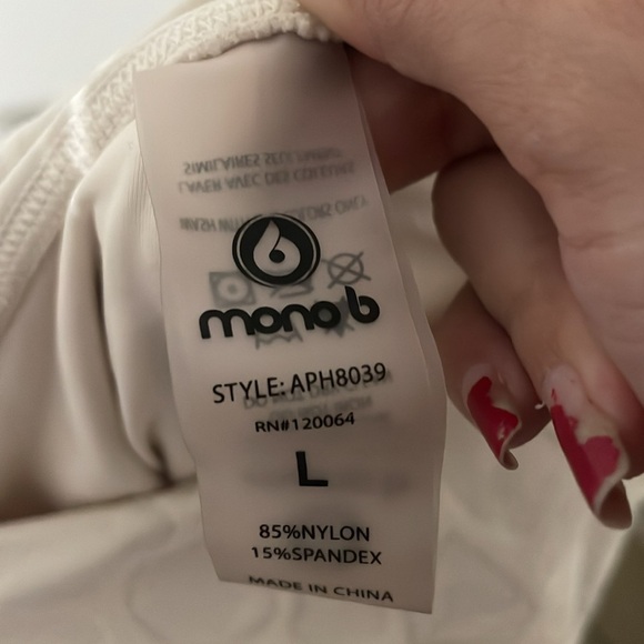 Mono B White Shorts for Women Size L - Picture 4 of 4